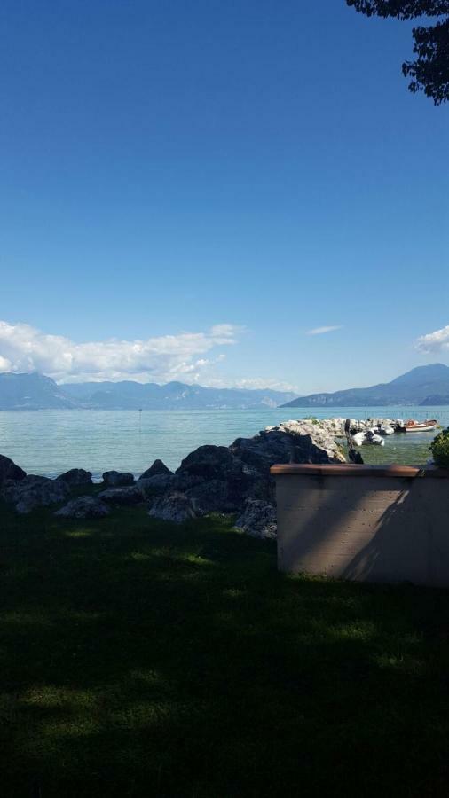 Laguna verde Sirmione Bagian luar foto